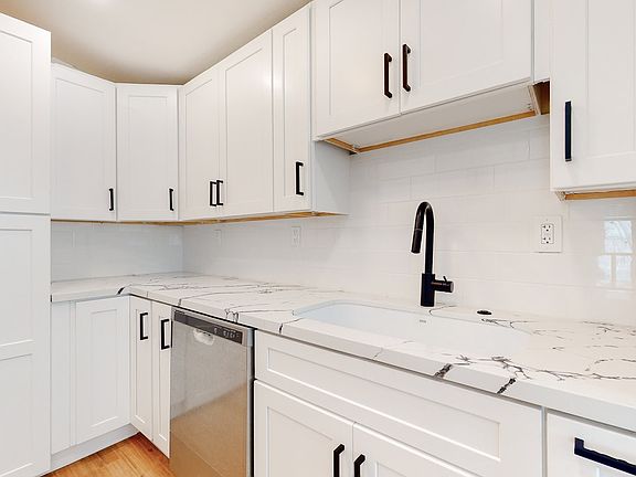 2nd image of 3036 Coolidge Ave #61