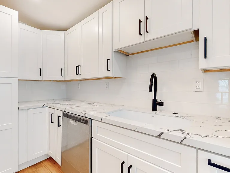 3036 Coolidge Ave #61 — Photo 2