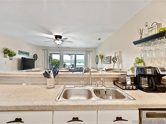 3rd image of 40 Robinwood Dr N #1B