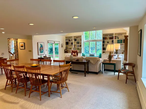 26 Bijahs Way, Chilmark, MA 02535