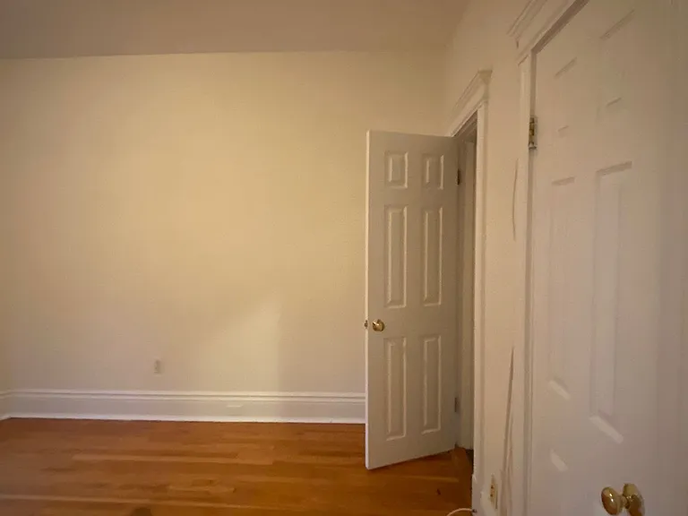4 Camelot Ct #14 — Photo 24