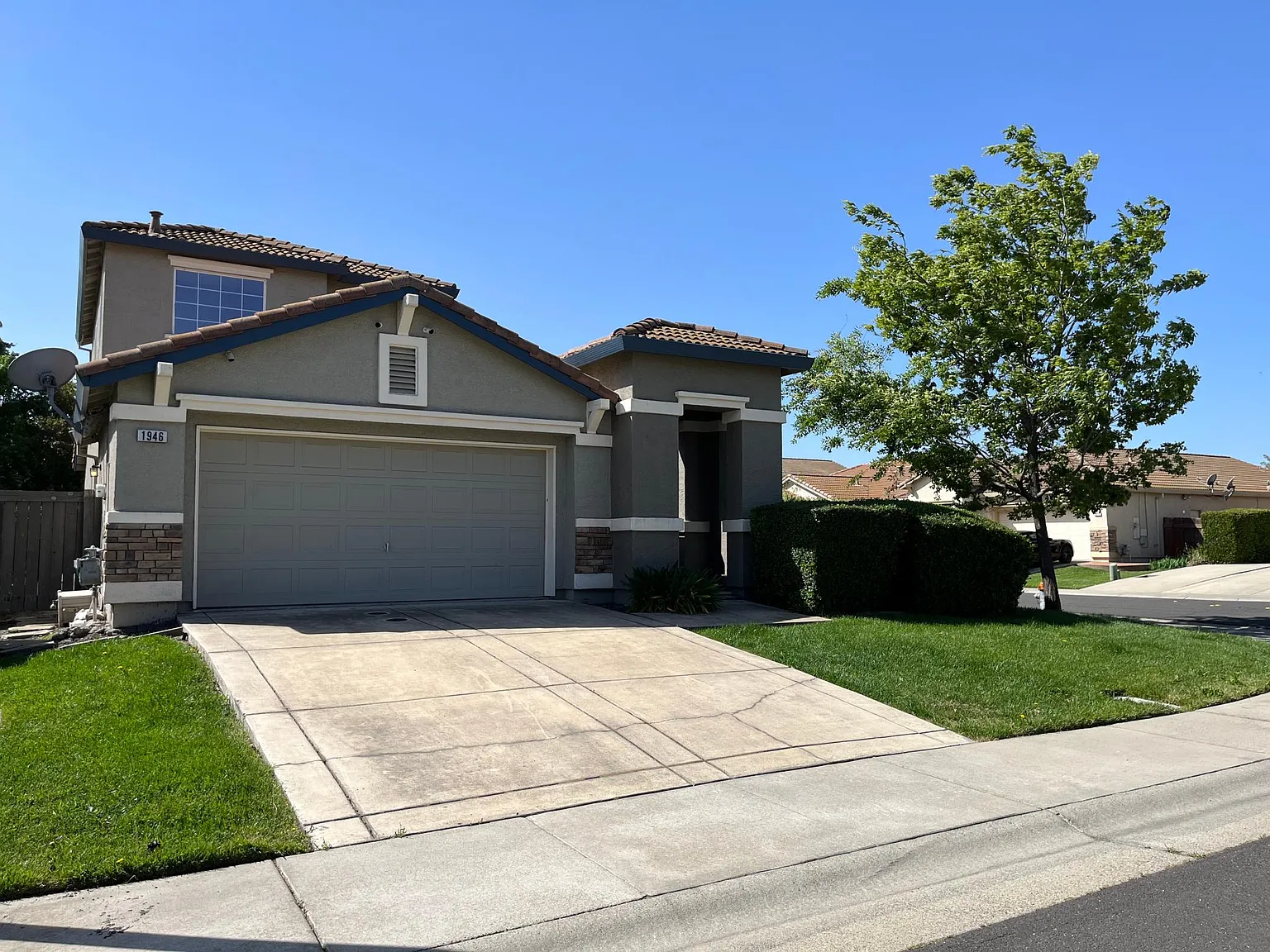 3 bed, 2.5 bath, 1800 sqft, $3,200 — Photo 3