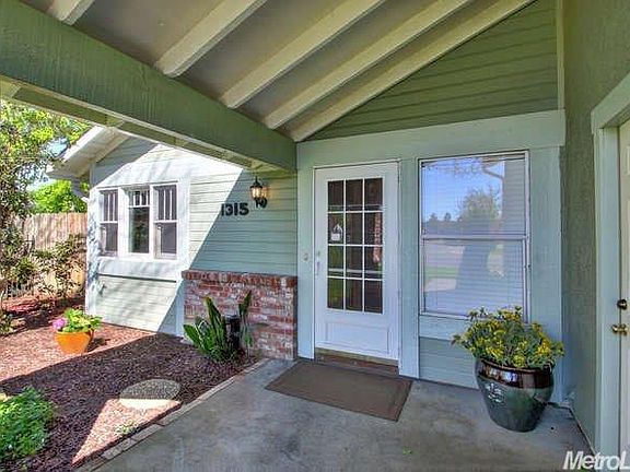 4th image of 1315 Tumbleweed Way