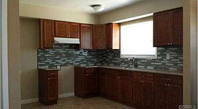 4th image of 946 W 13th St