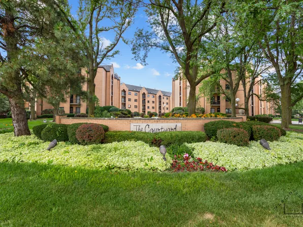 7410 W Lawrence Ave Unit 421, Harwood Heights, IL 60706