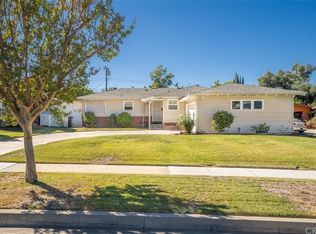 810 Robinhood Ln, Redlands, CA 92373