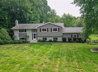 1198 Winchell Rd, Aurora, OH 44202