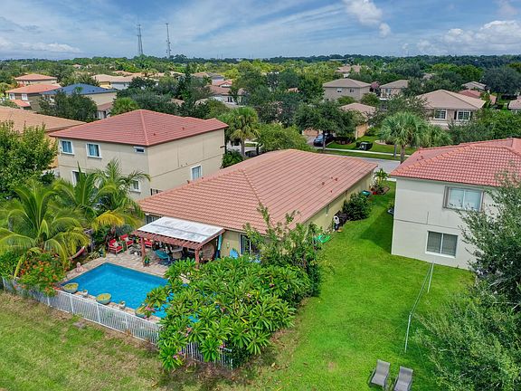 5th image of 2149 SW Newport Isles Boulevard