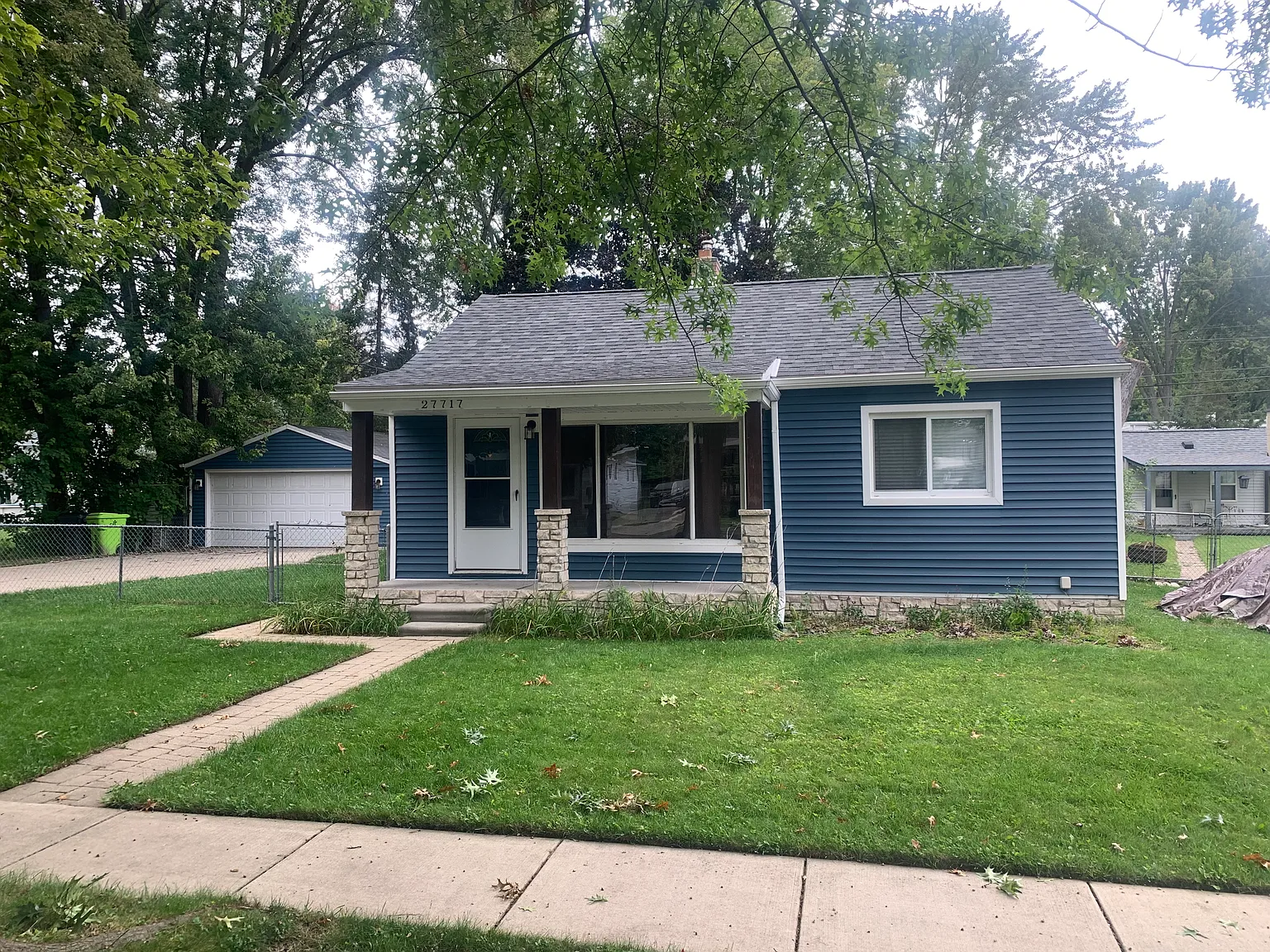 3 bed, 999 sqft, $1,700 — Photo 4