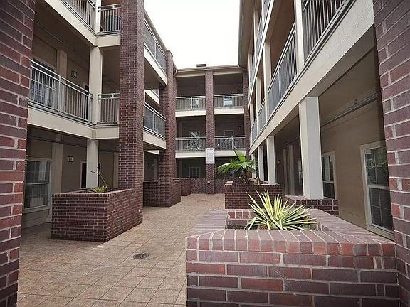 2nd image of 1023 W 24th St APT 803
