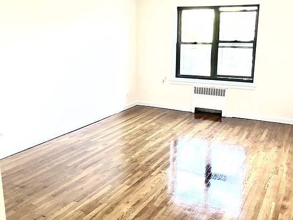 2nd image of 2705 Kings Hwy #5R