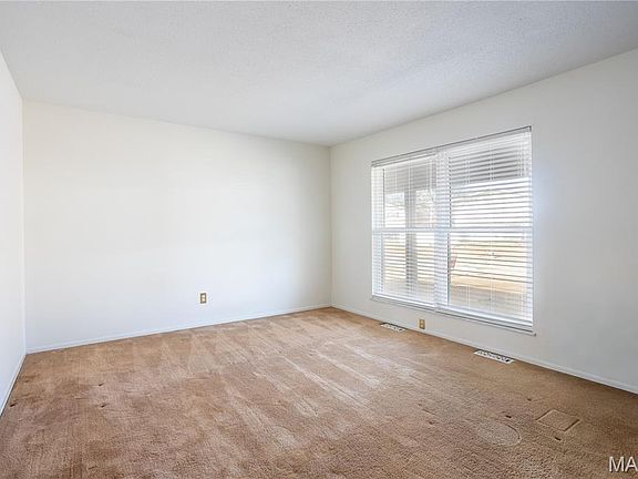 3rd image of 11042 Wylestone Ct