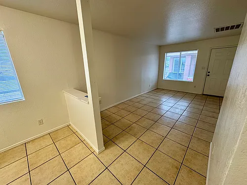 18 W Inglewood St Photo 1