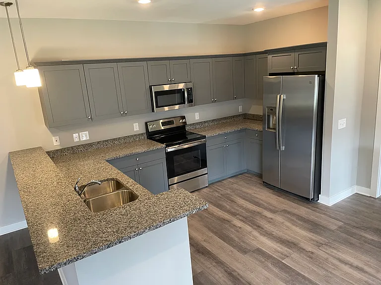 Shelby Pointe Village — Photo 60