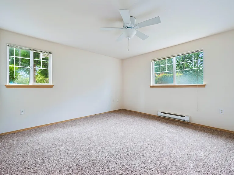 Abbey Rowe Apartments — Photo 10