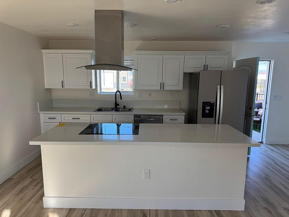 1st image of 2901 Elkhorn Blvd