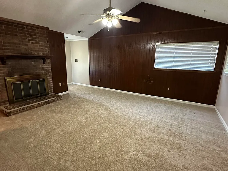7032 Pam Dr — Photo 4