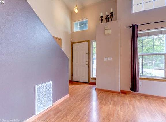 4th image of 17009 SE 18th St