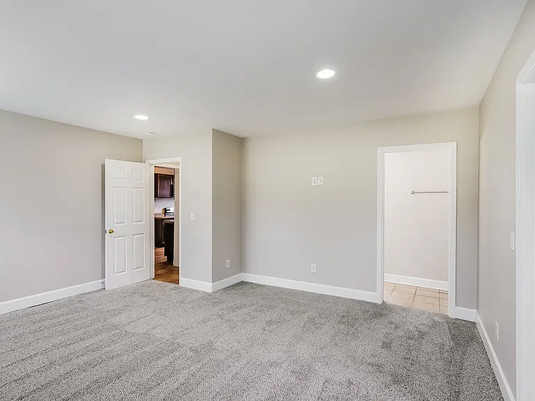 123 Ray Ave — Photo 7