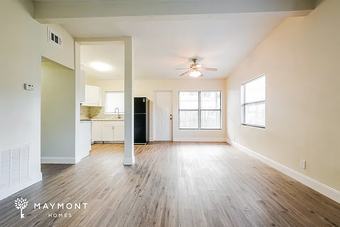 123 Laurel Dr — Photo 3