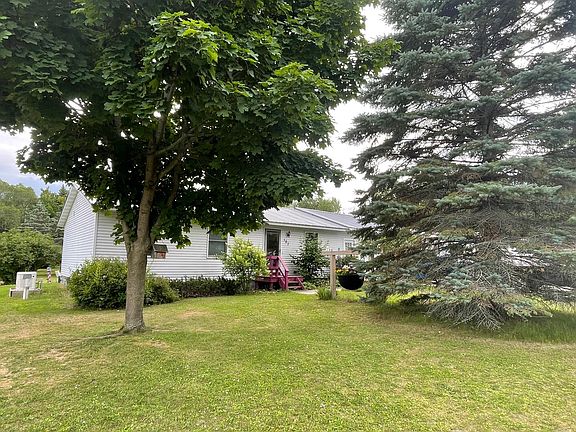 3rd image of 107 Ferris St