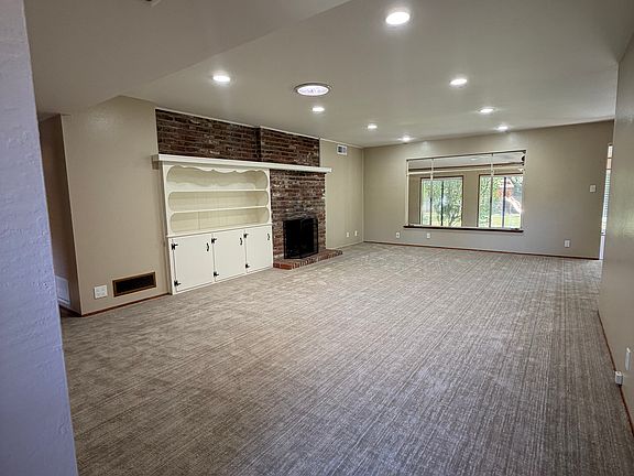 5th image of 1101 Los Molinos Way