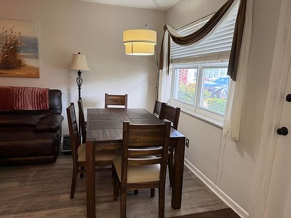 3rd image of 2050 NE 39th Street NE #S103