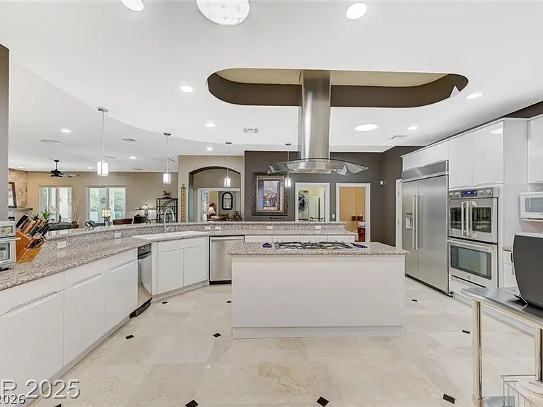 2101 Grand Island Ct — Photo 21