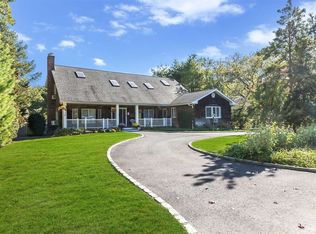 861 Montauk Ave, Islip Terrace, NY 11752