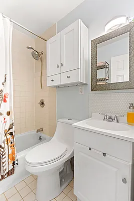 Sold by R New York | media 5