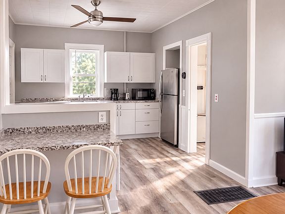 3rd image of 25 Walnut St #A