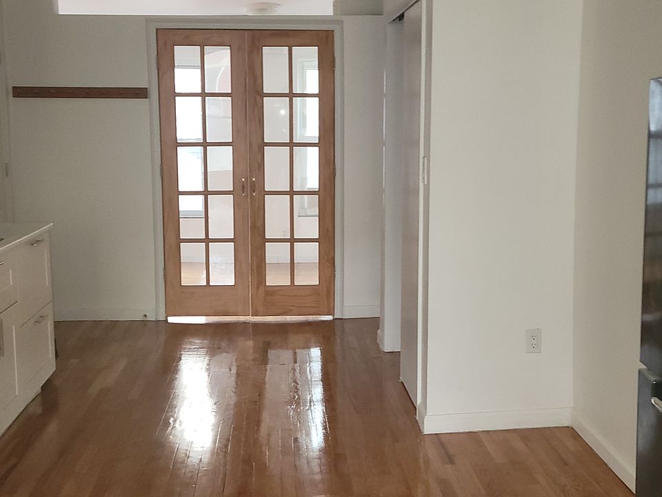1st image of 405 Atlantic Ave #2