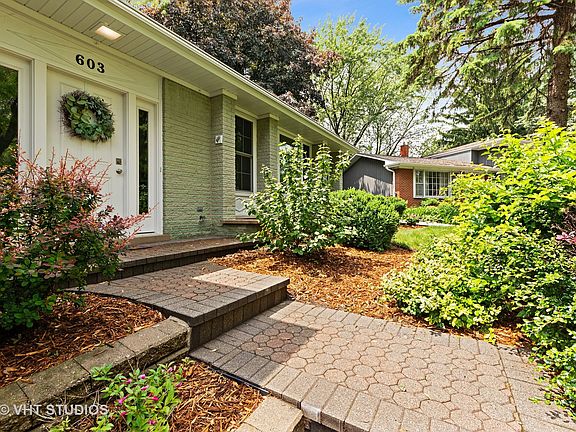 2nd image of 603 E Crestwood Dr