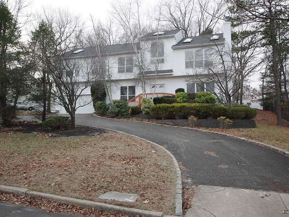 1st image of 22 Croydon Ave