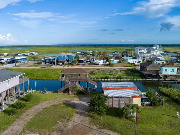 1123 Rosenbloom, Pt Bolivar, TX 77650