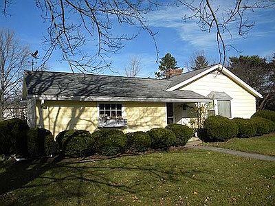 2nd image of 38 Robin Park Blvd