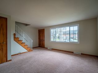 29 Oakridge Dr, Buffalo, NY 14224