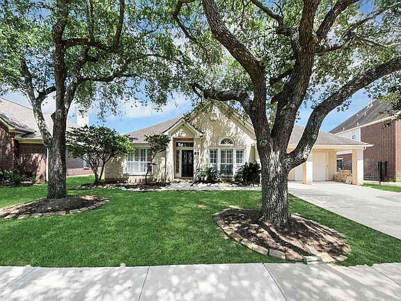 3rd image of 5527 Moss Meadow Ct