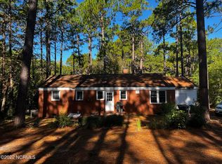 925 N Saylor St, Southern Pines, NC 28387