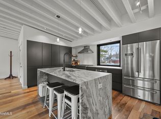 87 Maple St, Williamstown, MA 01267