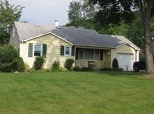 317 Parkwood Rd, Vestal, NY 13850