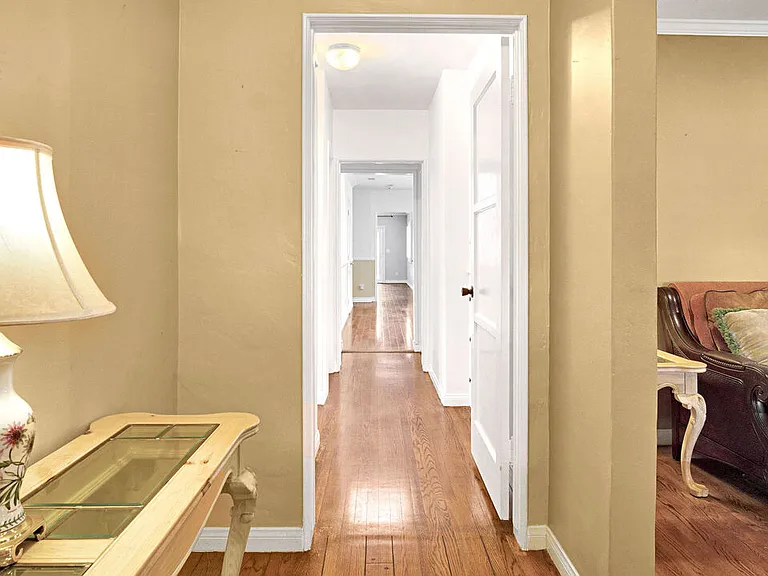 2545 Sycamore Dr — Photo 3