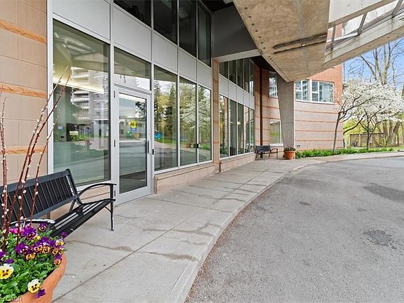 4th image of 77 Governors Rd #602
