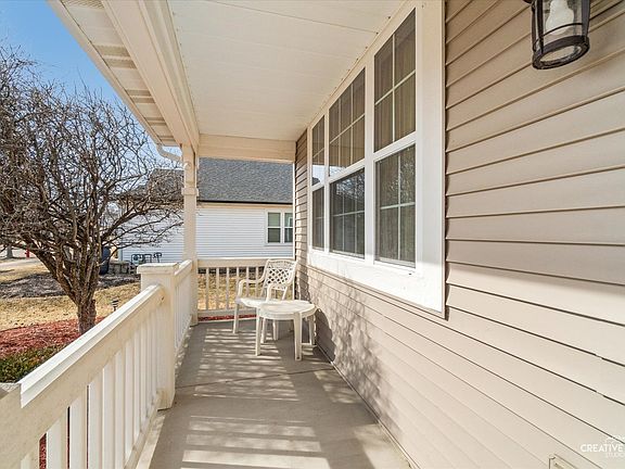 2nd image of 2990 Foxmoor Dr