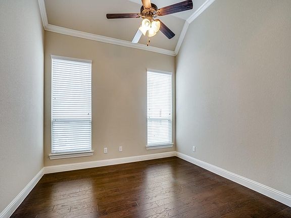 5th image of 716 Sandbox Dr