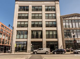 2303 S Michigan Ave APT 302, Chicago, IL 60616