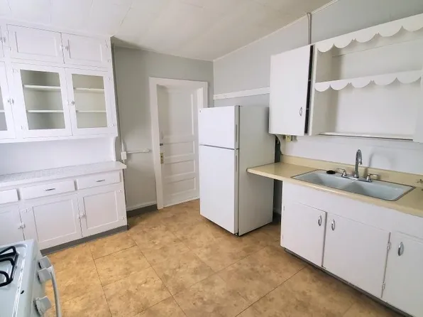 1105 E 5th St, Pueblo, CO