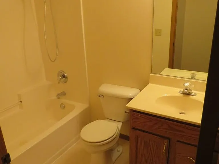 5671 Gables Dr — Photo 15