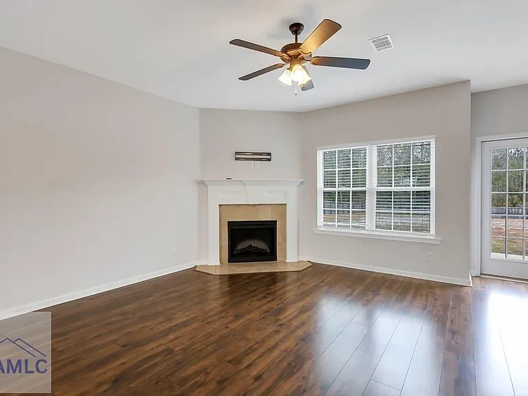64 Brandonwood Rd NE — Photo 10