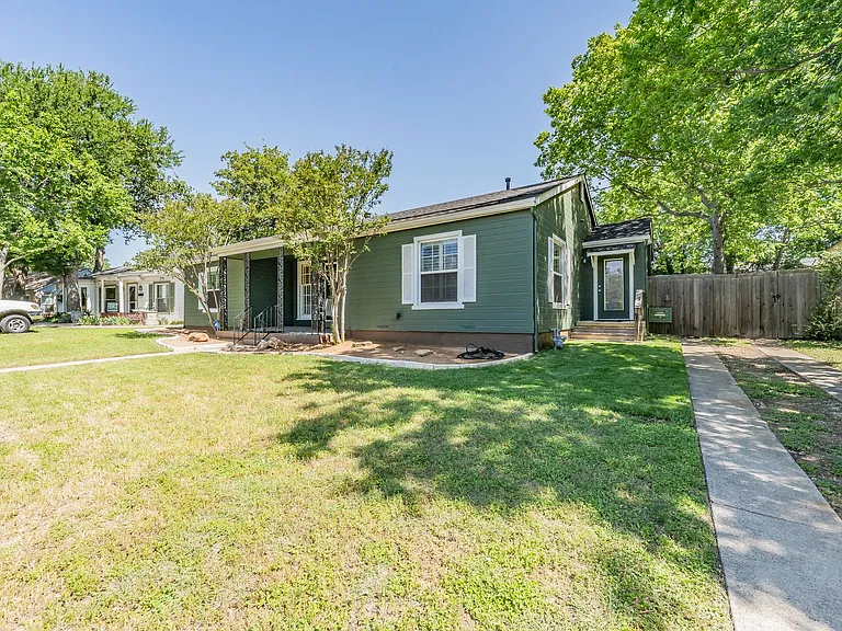 2157 W Lotus Ave — Photo 34